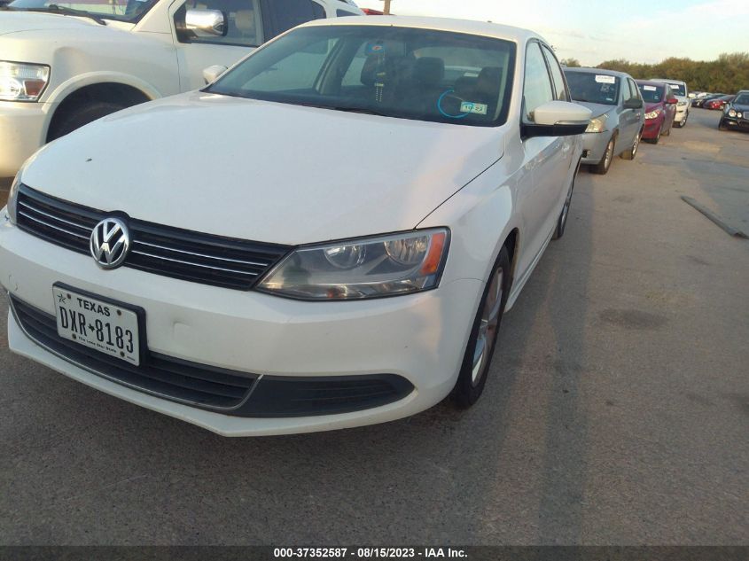 2013 VOLKSWAGEN JETTA SEDAN SE W/CONVENIENCE - 3VWDP7AJXDM447867