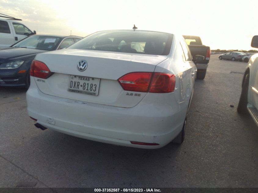 2013 VOLKSWAGEN JETTA SEDAN SE W/CONVENIENCE - 3VWDP7AJXDM447867