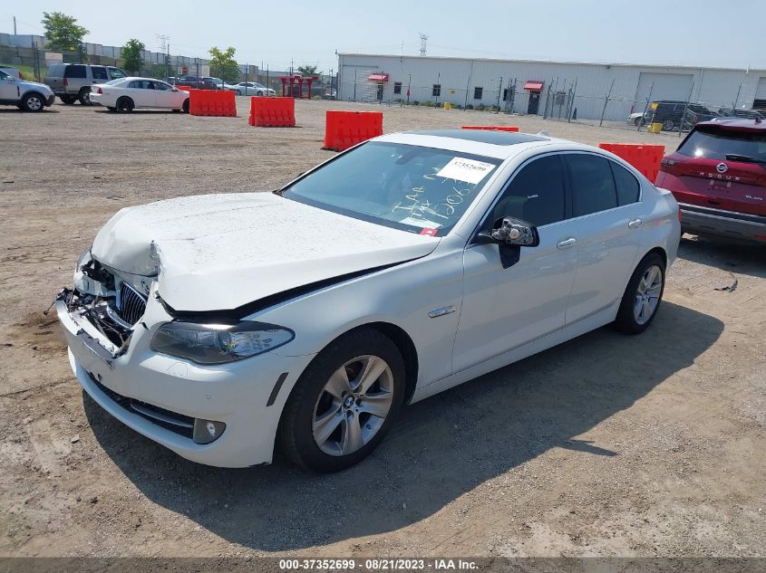 2013 BMW 5 SERIES 528I XDRIVE - WBAXH5C52DD112063