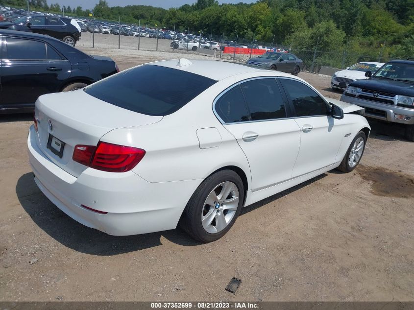 2013 BMW 5 SERIES 528I XDRIVE - WBAXH5C52DD112063
