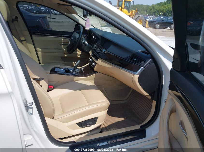 2013 BMW 5 SERIES 528I XDRIVE - WBAXH5C52DD112063
