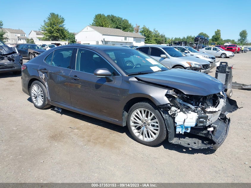 4T1F11AKXLU935077 TOYOTA CAMRY XLE 2020