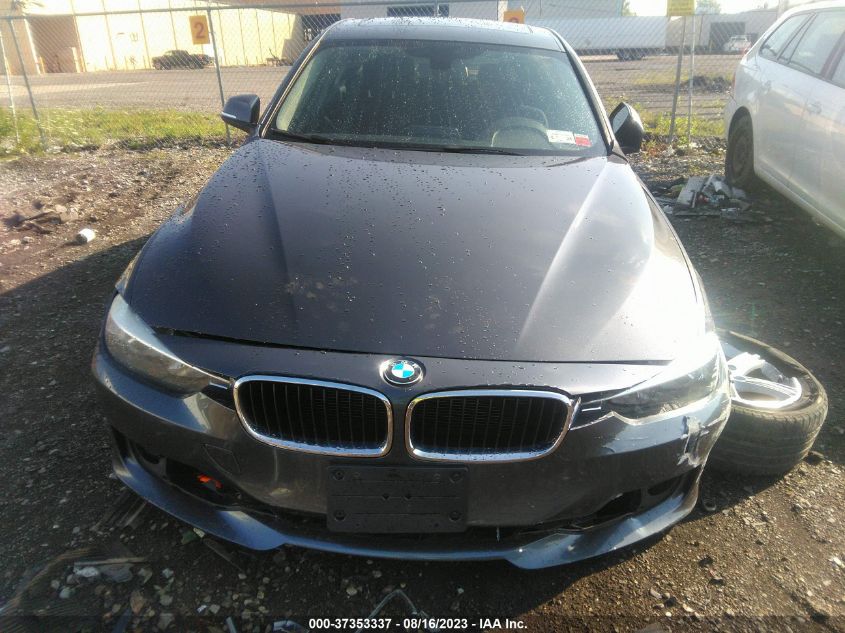 2013 BMW 3 SERIES 320I XDRIVE - WBA3C3C58DF979585