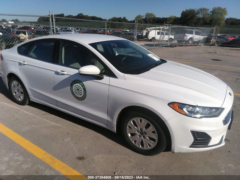 2019 FORD FUSION S - 3FA6P0G76KR154052