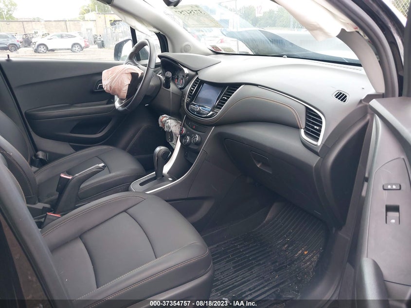 VIN KL7CJPSM7NB526010 2022 CHEVROLET TRAX LT
