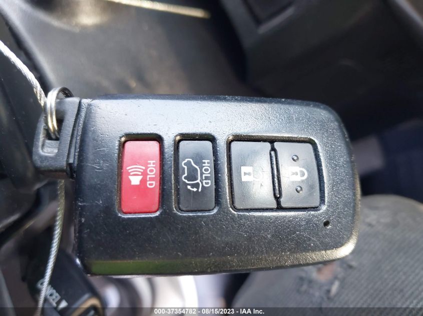 2016 TOYOTA RAV4 SE - JTMJFREV2GJ072527