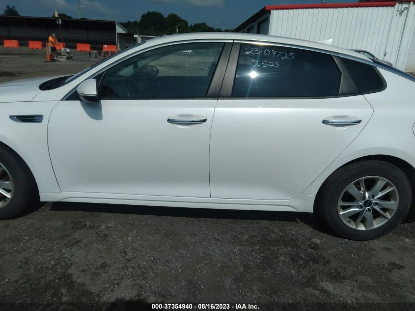 2016 KIA OPTIMA LX - KNAGT4L32G5072542