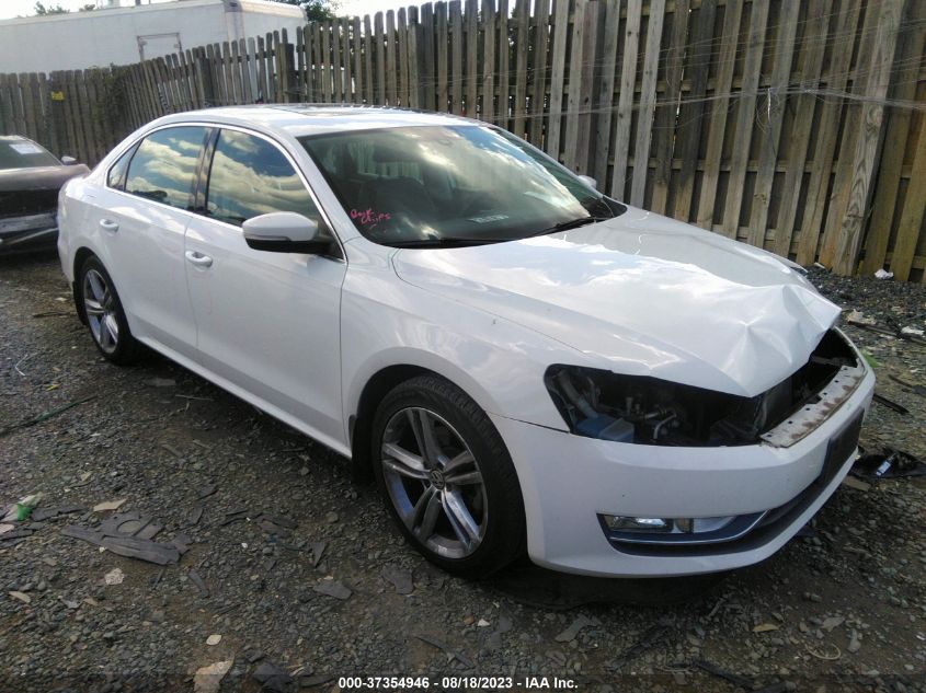 2014 VOLKSWAGEN PASSAT SE W/SUNROOF - 1VWBM7A33EC034077