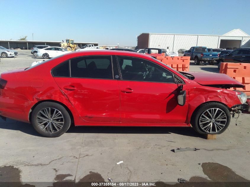 2018 VOLKSWAGEN JETTA 1.4T - 3VWDB7AJ0JM207981