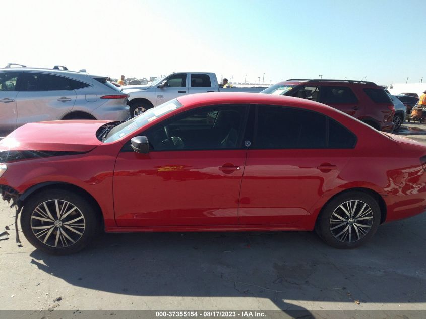 2018 VOLKSWAGEN JETTA 1.4T - 3VWDB7AJ0JM207981