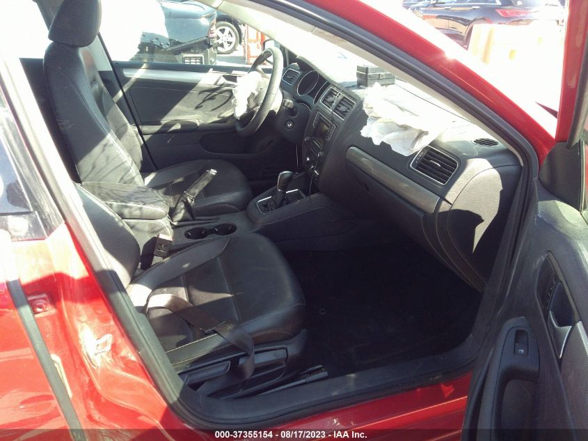 2018 VOLKSWAGEN JETTA 1.4T - 3VWDB7AJ0JM207981