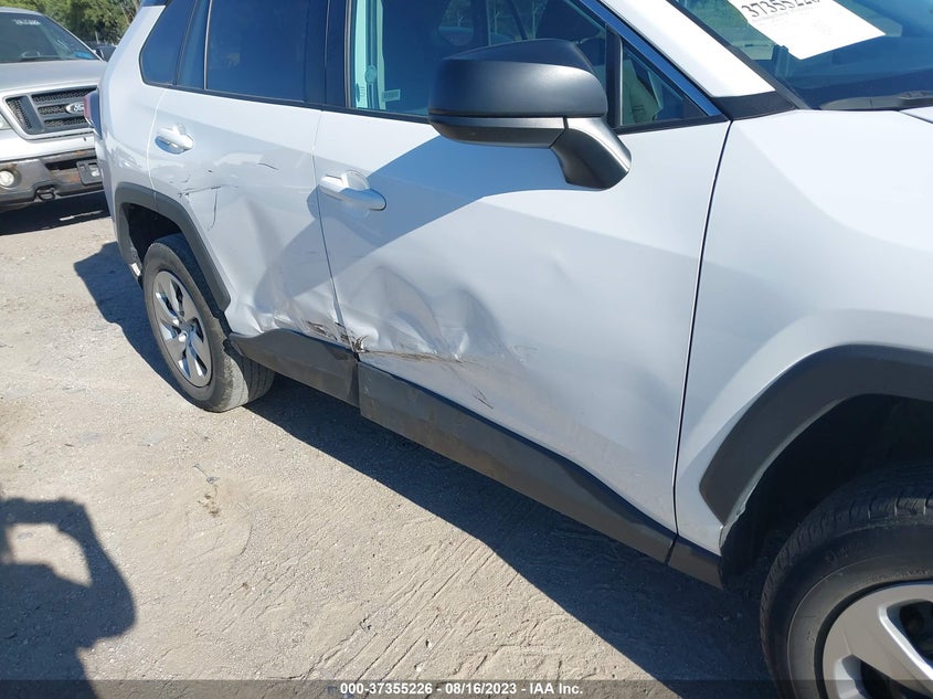 VIN 2T3H1RFVXNC183483 2022 TOYOTA RAV4 LE