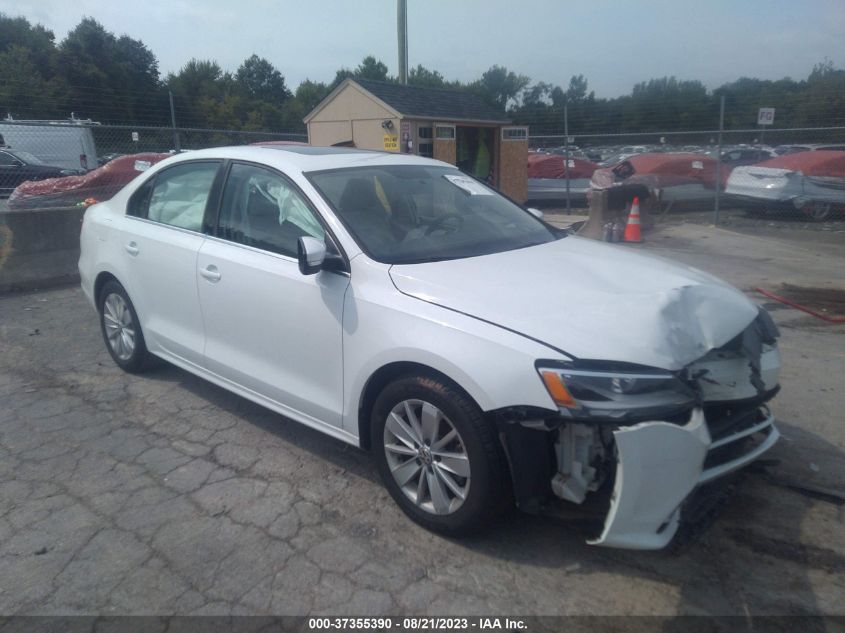 2015 VOLKSWAGEN JETTA SEDAN 1.8T SE W/CONNECTIVITY - 3VWD17AJ5FM412335