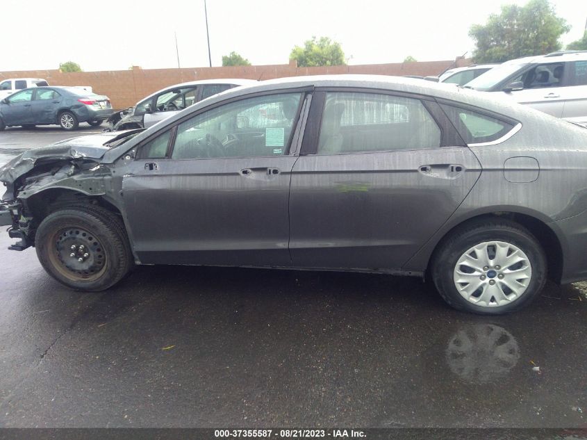 2019 FORD FUSION S - 3FA6P0G70KR277135