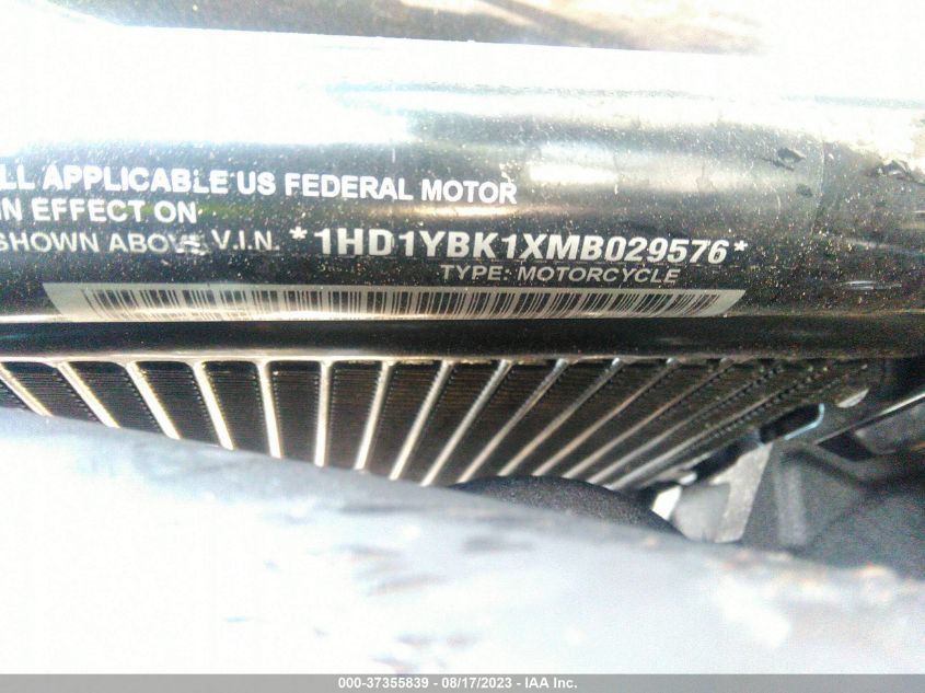 2021 HARLEY-DAVIDSON FLHCS - 1HD1YBK1XMB029576
