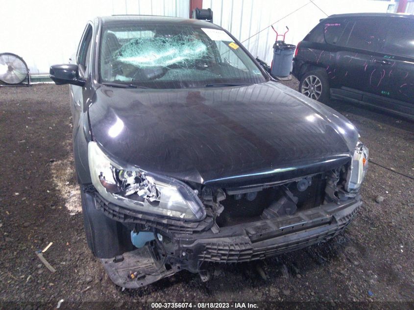 2015 HONDA ACCORD SEDAN EX - 1HGCR2F70FA220097