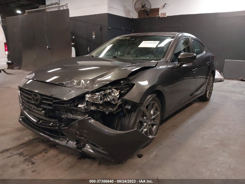 2018 MAZDA MAZDA3 4-DOOR TOURING 3MZBN1V3XJM237982