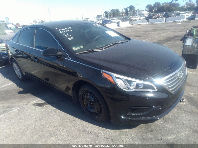 2016 HYUNDAI SONATA 2.4L SE - 5NPE24AF3GH304365