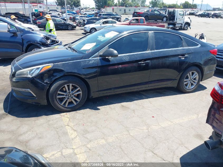 2015 HYUNDAI SONATA 2.4L SE - 5NPE24AF4FH160176