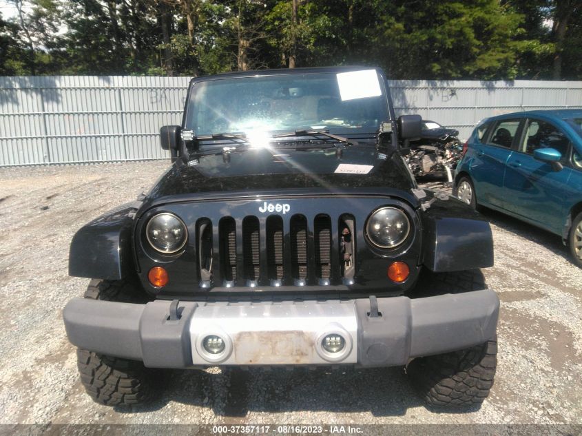 2013 JEEP WRANGLER UNLIMITED SAHARA - 1C4BJWEG8DL562876
