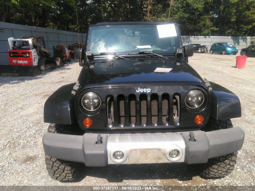 2013 JEEP WRANGLER UNLIMITED SAHARA - 1C4BJWEG8DL562876