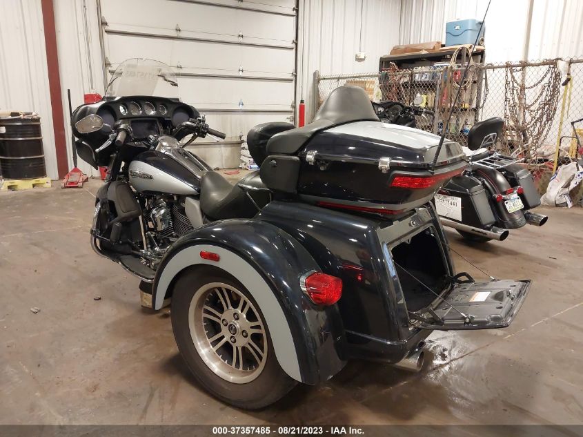 2019 HARLEY-DAVIDSON FLHTCUTG 1HD1MAF16KB857217