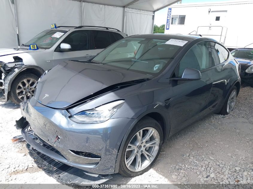 7SAYGAEE9NF430355 Tesla Model Y   2