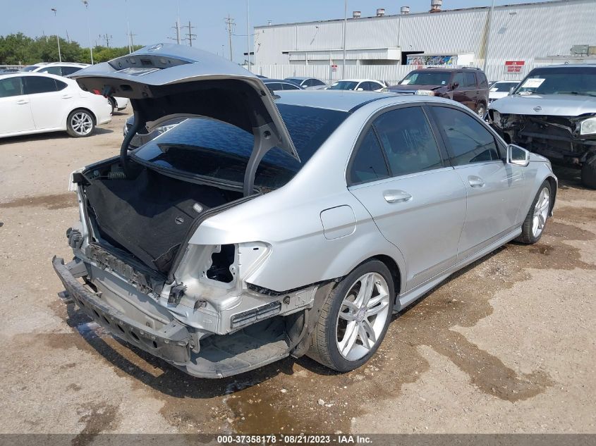 2013 MERCEDES-BENZ C 250 SPORT/LUXURY WDDGF4HB2DA781684