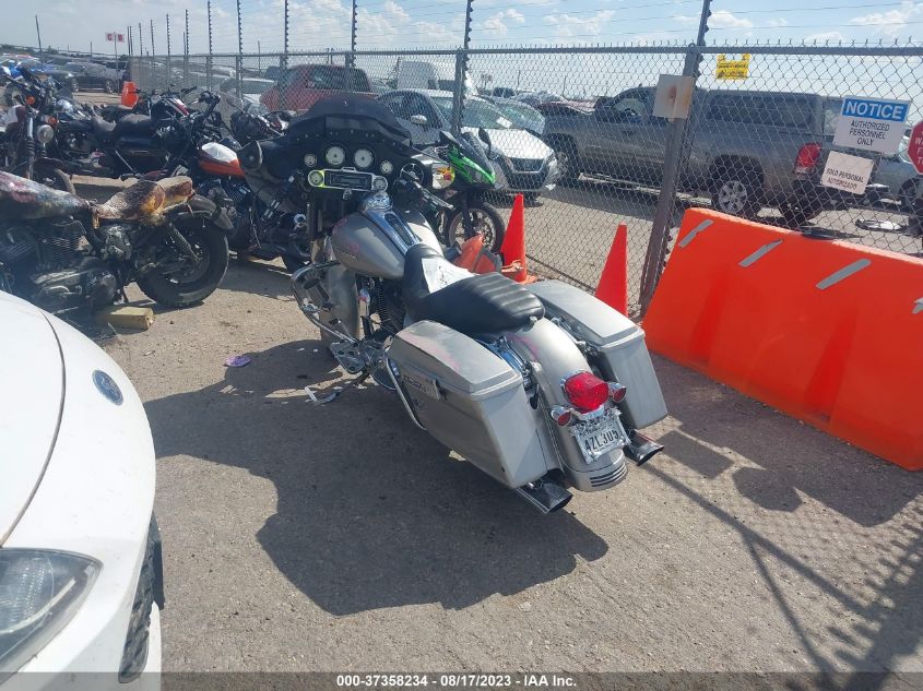2009 HARLEY-DAVIDSON FLHX - 1HD1KB4149Y665607