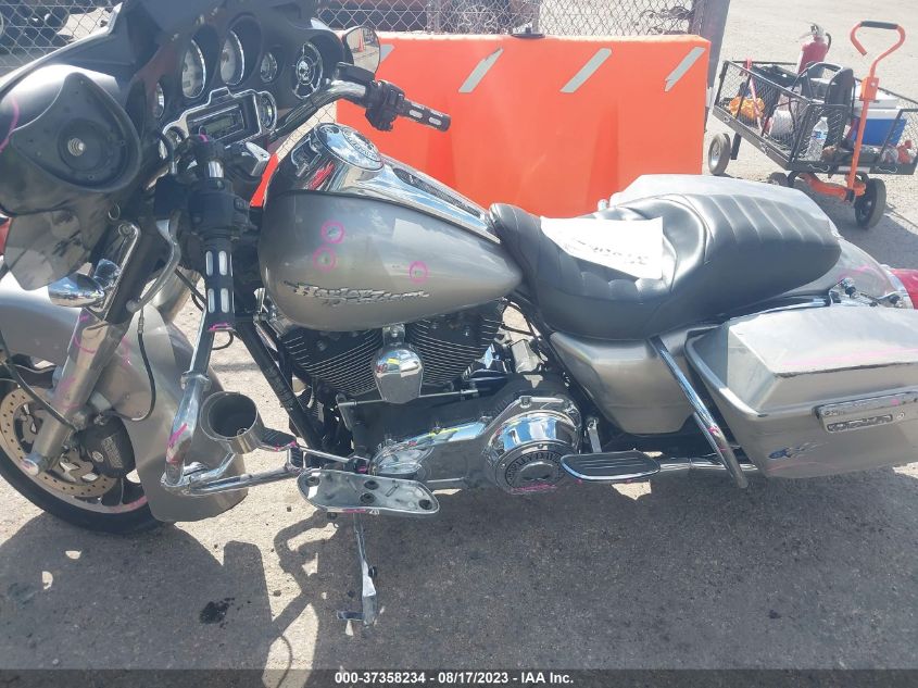 2009 HARLEY-DAVIDSON FLHX - 1HD1KB4149Y665607