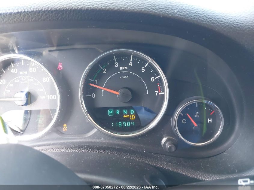 2013 JEEP WRANGLER UNLIMITED SAHARA - 1C4BJWEG5DL527924