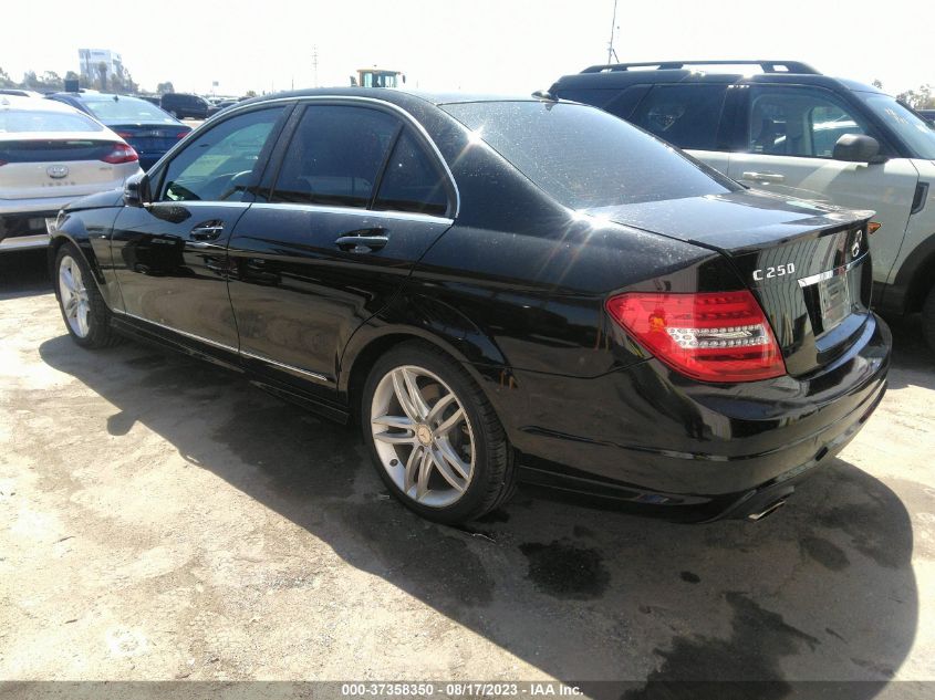 2014 MERCEDES-BENZ C 250 SPORT/LUXURY WDDGF4HB5EA968077