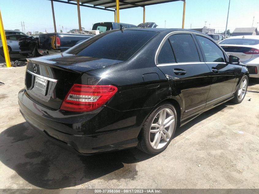 2014 MERCEDES-BENZ C 250 SPORT/LUXURY WDDGF4HB5EA968077