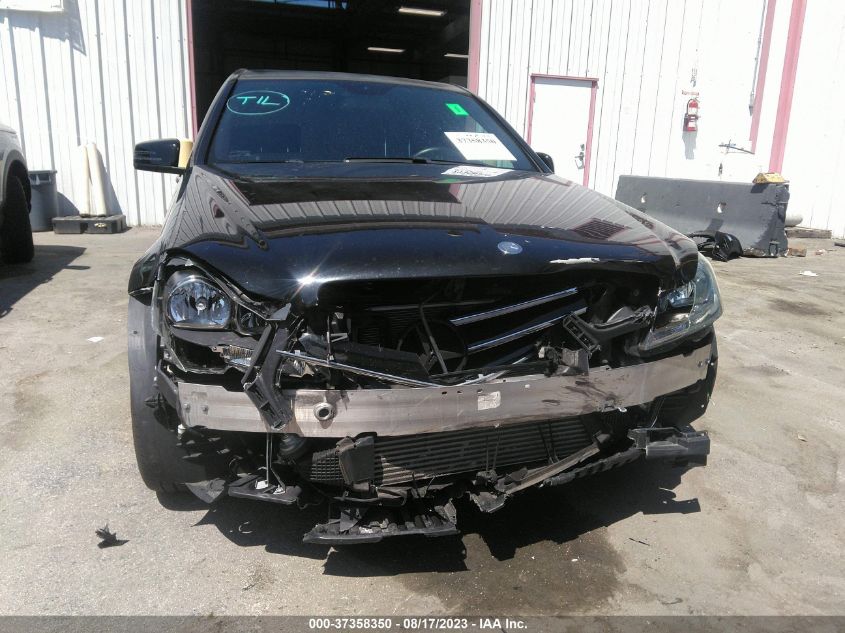 2014 MERCEDES-BENZ C 250 SPORT/LUXURY WDDGF4HB5EA968077
