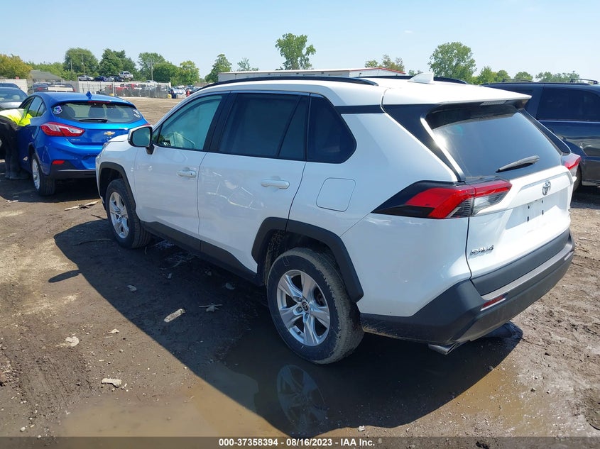 VIN 2T3P1RFV2MW177413 2021 TOYOTA RAV4 XLE