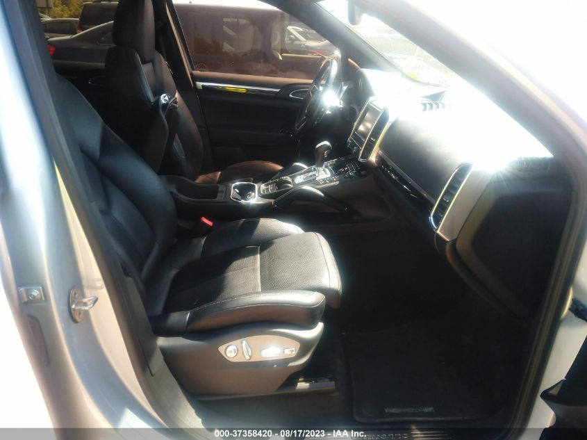 2016 PORSCHE CAYENNE - WP1AA2A29GLA10689