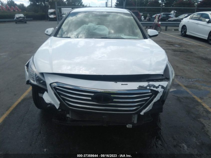 2015 HYUNDAI SONATA 2.4L SE - 5NPE24AF3FH039011