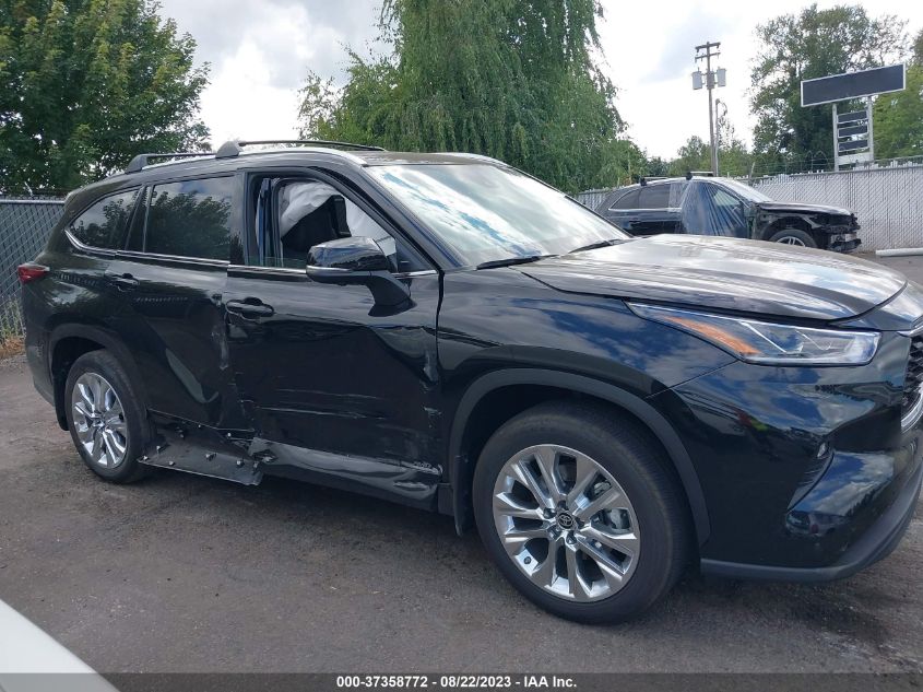 2023 Toyota Highlander - 5TDXBRCH9PS582847