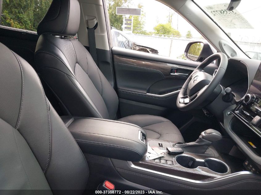 2023 Toyota Highlander - 5TDXBRCH9PS582847