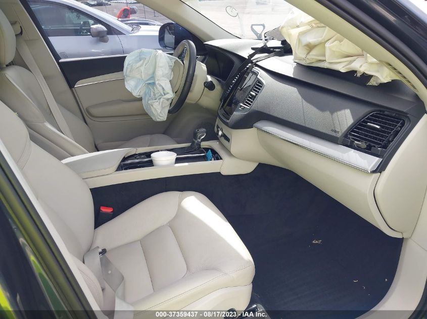 2022 VOLVO XC90 T5 MOMENTUM - YV4102CK5N1787362