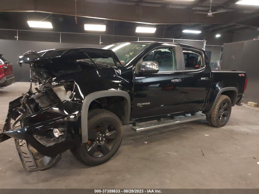 VIN 1GCGTCEN2J1215323 2018 CHEVROLET COLORADO 4WD LT