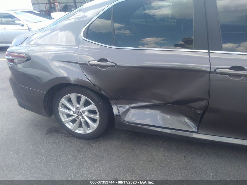 2021 TOYOTA CAMRY LE - 4T1C11AK5MU478196