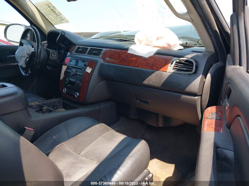 2014 CHEVROLET SUBURBAN LT - 1GNSKJE70ER227570