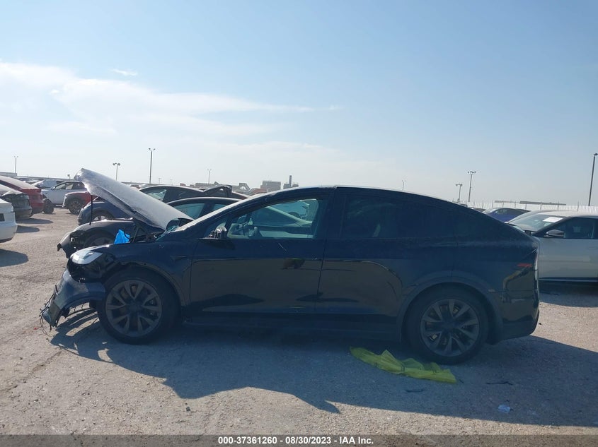 VIN 7SAXCBE56PF381941 2023 TESLA MODEL X