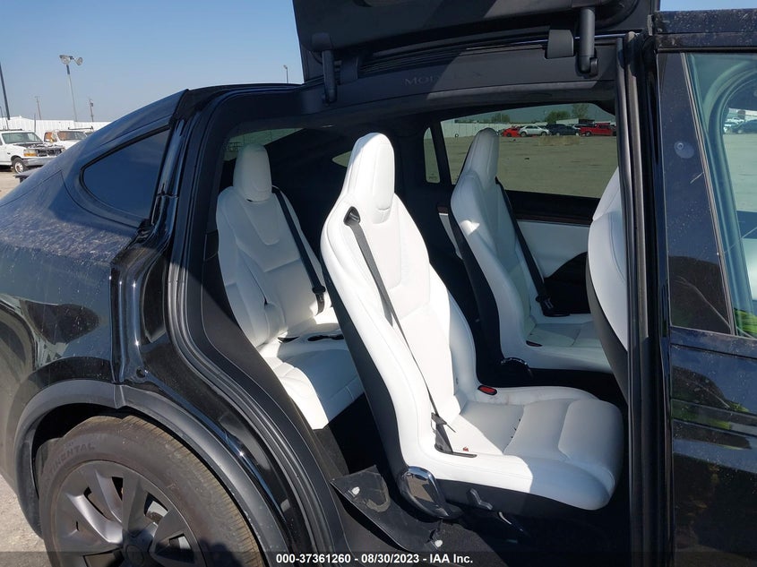 VIN 7SAXCBE56PF381941 2023 TESLA MODEL X