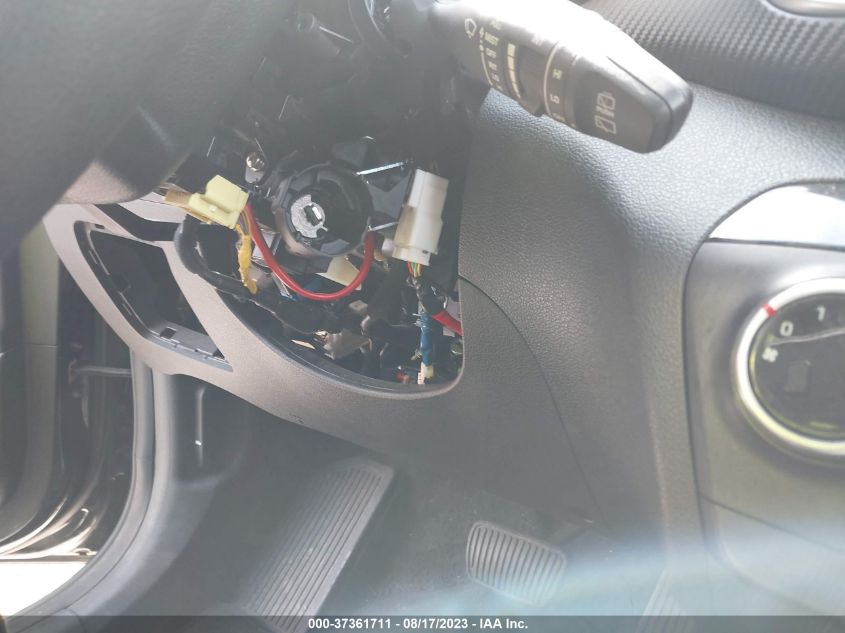 2019 HYUNDAI TUCSON SE - KM8J2CA42KU056725