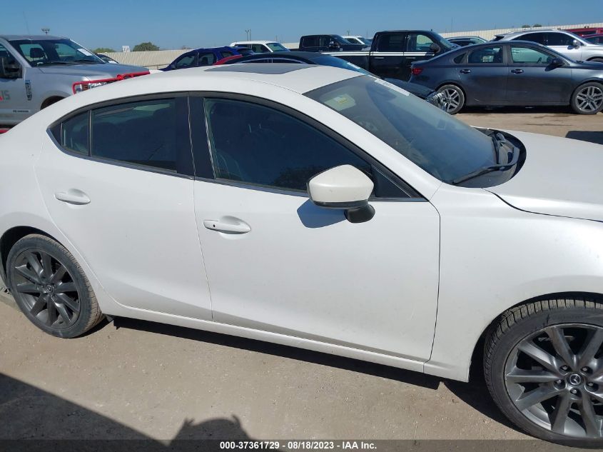 2018 MAZDA MAZDA3 4-DOOR TOURING - 3MZBN1V3XJM234452