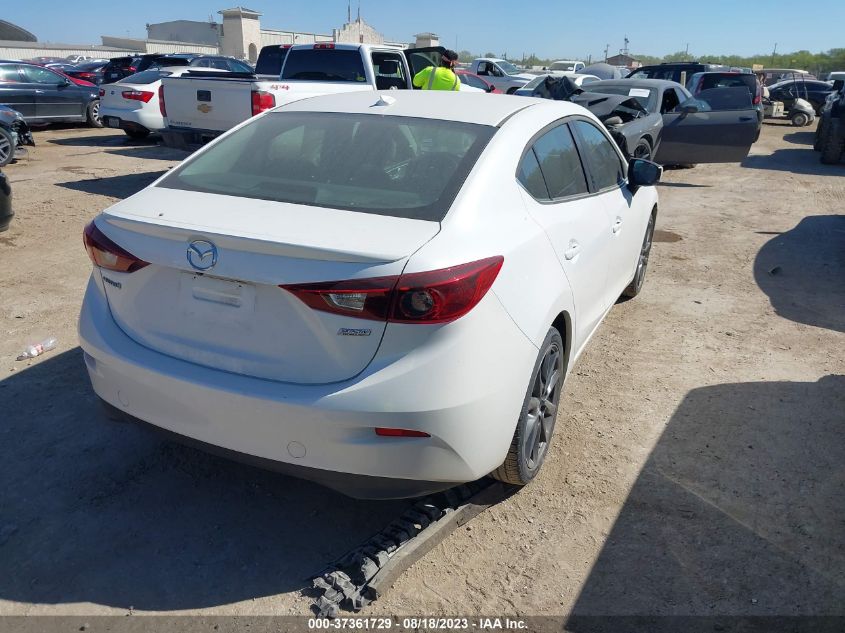 2018 MAZDA MAZDA3 4-DOOR TOURING - 3MZBN1V3XJM234452