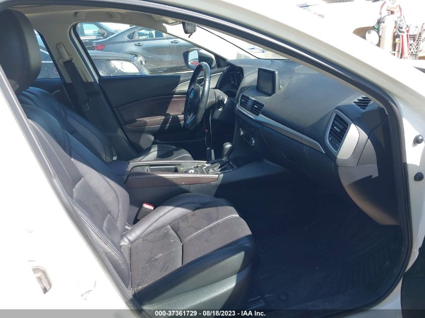 2018 MAZDA MAZDA3 4-DOOR TOURING - 3MZBN1V3XJM234452