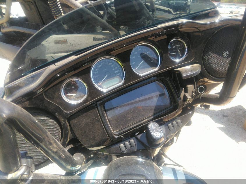 2023 HARLEY-DAVIDSON FLHXST - 1HD1ABL15PB632684